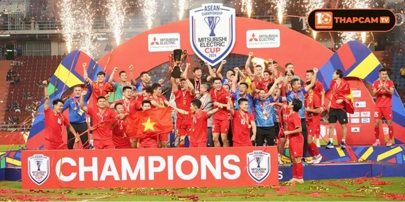 Việt Nam đã có 02 lần chạm tay vào chức vô địch ASEAN CUP.